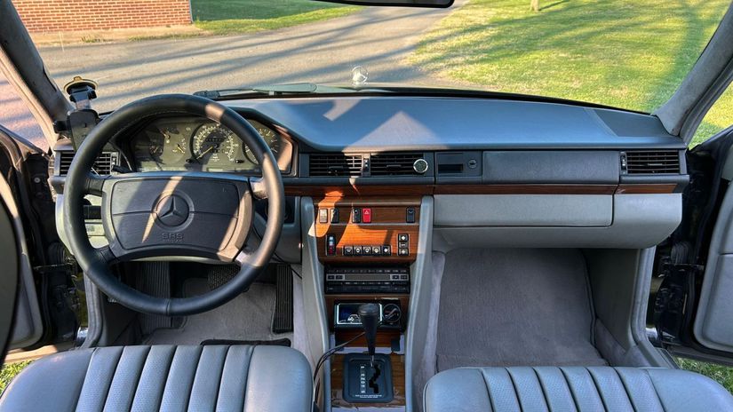 Elektromobily by o tom mohli len snivat Tachometer Mercedesu z roku 1991 ukazal ohromujuce cislo