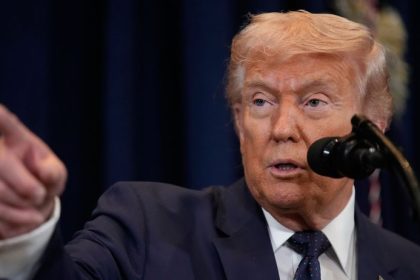 Exsef MAAE oznacil Trumpa za sialenca a vyzval staty Perzskeho zalivu na zasah