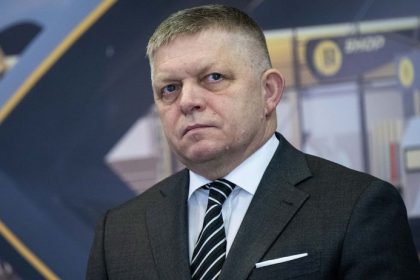 Fico navstivi v najblizsich dnoch socialisticku krajinu pocestuje tam na pozvanie noveho premiera