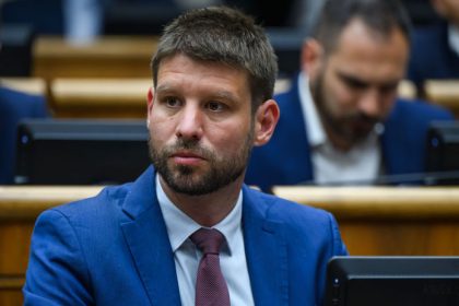 Kollar sluboval 25 tisic bytov PS ich chce po volbach este viac Hovoria o bytovej nudzi a 100 percentnych hypotekach