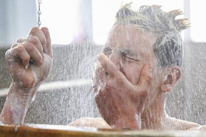 Len smelo za mnou Pogacar sa umyl pustil novinrov do sprchy a potom si uzval s krasnou Urska