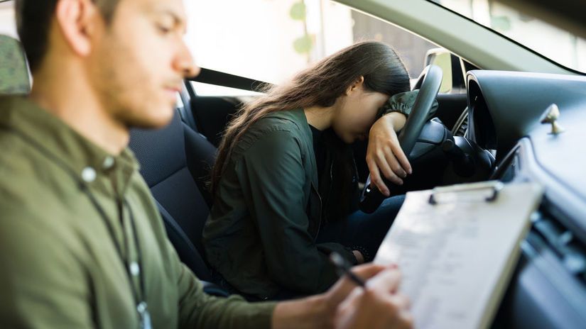 Nemate tento papier Pripravte si minimalne 300 eur Parlament schvalil prisnejsie pravidla pre majitelov vozidiel