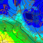 Pocasie sa zblaznilo Prienik arktickeho vzduchu prinesie mrazy a sneh prva vlna horucav prinesie teploty nad 30 C