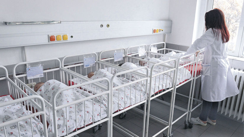 Slovensko vymiera Deti sa rodia menej ako pocas vojny stabilitu miest ohrozuje aj rekordny odliv ludi do zahranicia