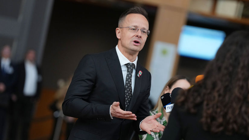 Szijjarto sa ostro pustil do Pavla Sam energicky branil komunisticky rezim