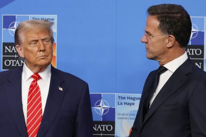 Trump zvazuje opustenie NATO Alianciu nazval papierovym tigrom