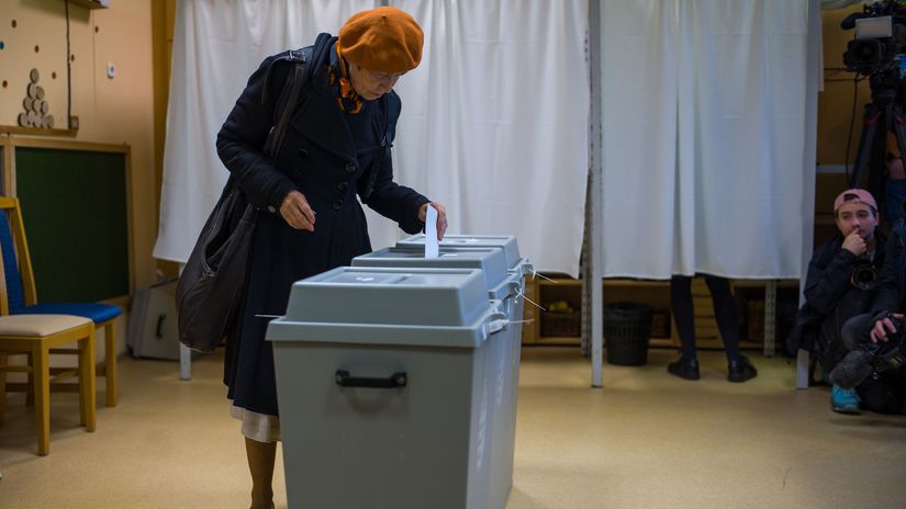 online ucast na madarskych volbach prekracuje rekordy padli prve obvinenia z podvodov kedy sa dozvieme prve vysledky