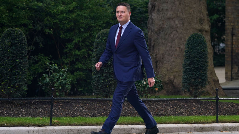 Britania sa otriasa Ak ma zosadite nastane chaos varuje Starmer Stretnutie so sokom trvalo kratko