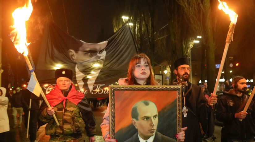 Dalsi skandal na obzore Umozni Zelenskyj ulozit urnu s popolom Banderu do zeme pri Kyjeve