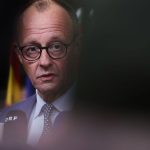 Do USA za pracou alebo studiom Merz mladych varuje Svoje deti by som tam dnes neposlal