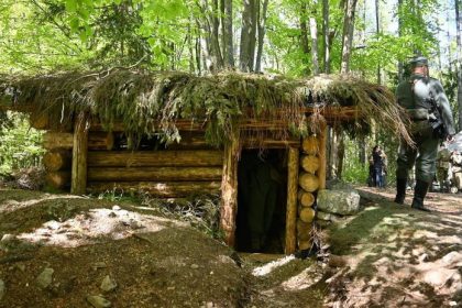 Historicka atrakcia po nemeckych vojakoch sa stala cielom vandalov Poskodili ju dva dni po jej otvoreni
