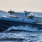 Nebezpecny ulovok rybarov Ukrajinsky kamikadze dron vyvolal v Grecku diplomaticku burku Mal nicit ruske tankerove lode