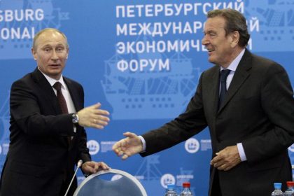 Putin vytiahol Schrodera a hovori o mieri Nemecky minister mu poslal razantny odkaz