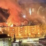 VIDEO V Svidniku po vybuchu odletela strecha a vypukol velky poziar