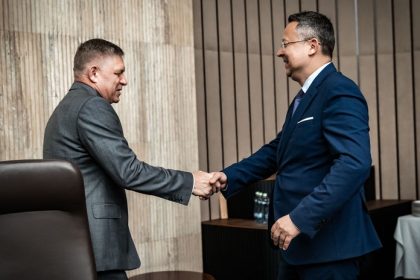 Vlada odklada konsolidaciu pre tych ktori pridu po nej Ekonomiku nechava v zapornych hodnotach varuju odbornici