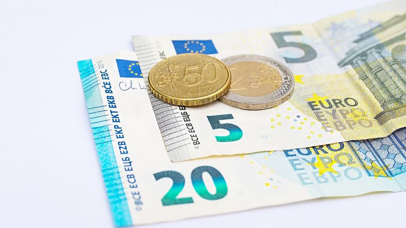 Vyska vdovskej penzie zavisii od dchodku zosnuleho manzela Preco niekto dostane 60 percent z jeho penzie a niekto ovela menej