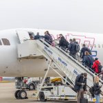 Zapach v kabine a nahly navrat do Bratislavy Lietadlo do Kosic zasiahlo blesk pocas letu