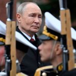 Car padol Sovietsky zvaz sa rozpadol Teraz Putin celi starej ruskej kliatbe