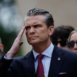 Invazia migrantov Hegsethov prejav v Normandii rozcutil historikov Stupidita je to komiksova nicka