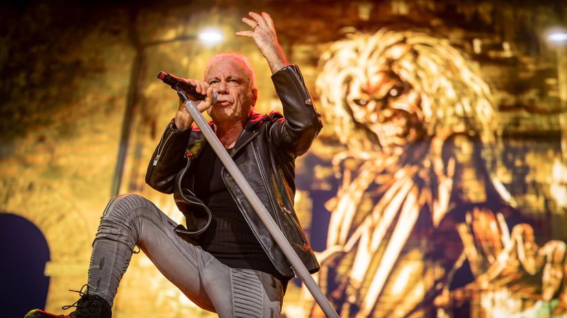 Iron Maiden v Bratislave odohnali dazd a predviedli epicke metalove predstavenie