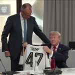 VIDEO Posila pre Nationalelf Merz priniesol Trumpovi nemecky futbalovy dres s jeho menom