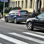Velka zmena na priechodoch Brzdit budeme uz pri prichadzajucom chodcovi