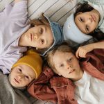 najpokojnejsie krajiny sveta lotyssko madarsko a cesko nas predbehli v prvej desiatke dominuje europa