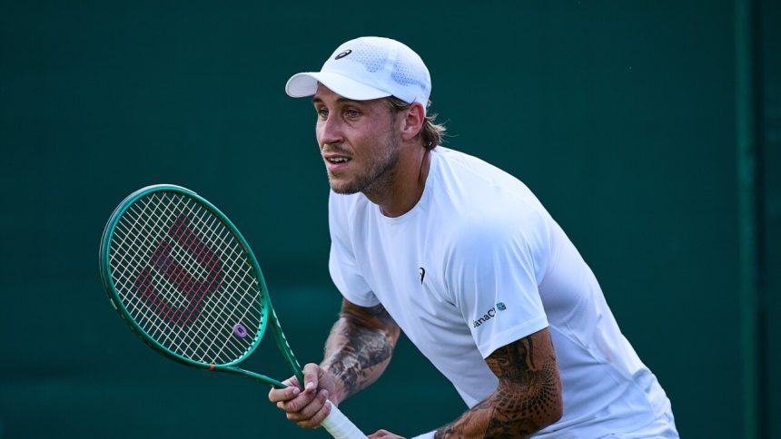 Dve slovenske vypadnutia Molcan neziskal ani set v 2 kole Mihalikova skoncila v debli Tenis Sportweb