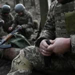 Kazdy sa boji zomriet Ukrajinsky veteran prezil front doma ho pri hladani brancov zbili pacidlom