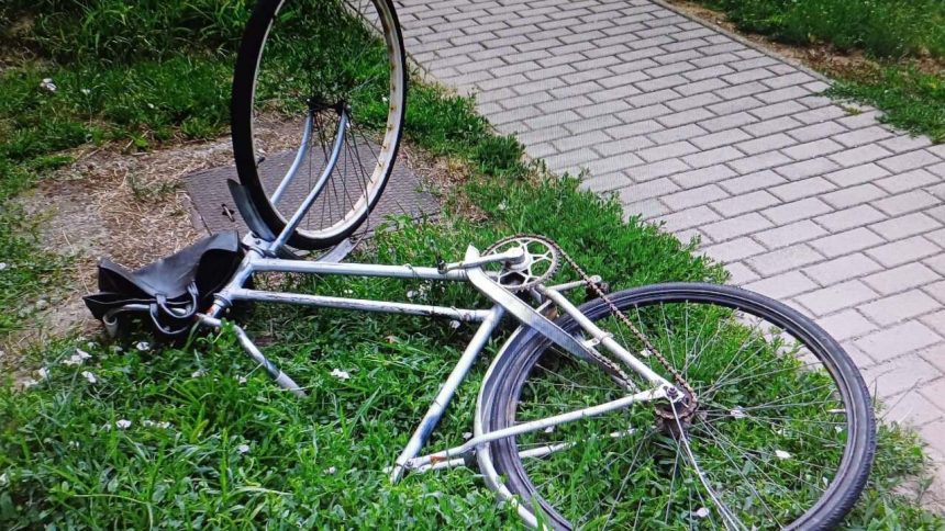 tragicka nehoda vo velkych kostoloanoch seniorka na bicykli zomrela v nemocnici regiony spravy