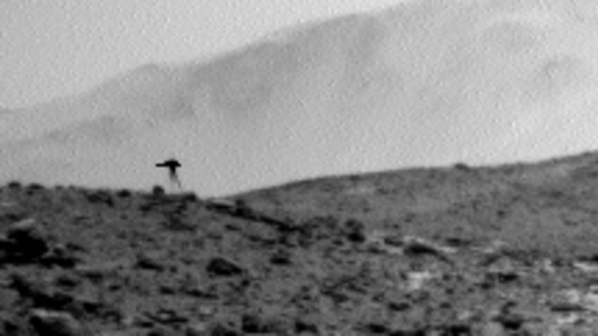 NASA zachytila na Marse nieco co tam o par sekund skor nebolo Internet debatuje o zahadnej meduze na tenkych nohach