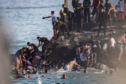 Obchodovanie s ludmi znasilnenia a falosne sny o Europe Ako funguje azylovy system u nas a v zahranici rozhovor