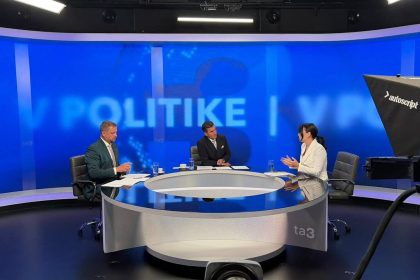 Sasko obhajoval Sutaja Estoka v pripade radarov Jurik z PS tvrdi ze maju dalsie dokazy Minister vnuta este zapotia