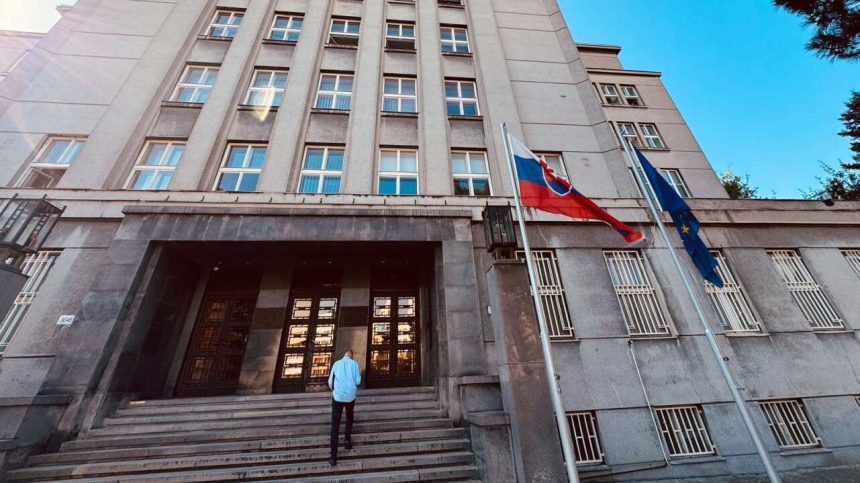 Stat pod utokmi hackerov Ministerstvo vnitra celi stovkam utokov zo zahranicia masivne posilnuje obranu Domac e Spravy